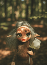 Tulipa - Pixie, a handmade company and emotional support guardian art piece by Duendes del Uruguay