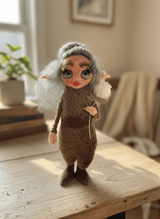 Tulipa - Pixie — handmade company and emotional support guardian art piece by Duendes del Uruguay, view 2