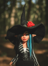 Olivia — handmade path-opener guardian art piece by Duendes del Uruguay, view 8