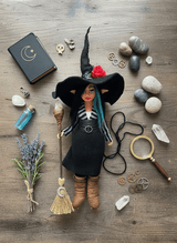 Olivia — handmade path-opener guardian art piece by Duendes del Uruguay, view 5