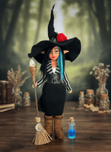 Olivia — handmade path-opener guardian art piece by Duendes del Uruguay, view 6