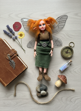 Fiora - Fairy — handmade love and heart guardian art piece by Duendes del Uruguay, view 8