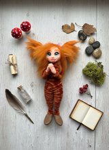 Cloe - Pixie — handmade wisdom guardian art piece by Duendes del Uruguay, view 2