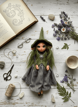 Lena - Pixie — pieza artística de un guardián de la espiritualidad, hecha a mano por Duendes del Uruguay, vista 7.