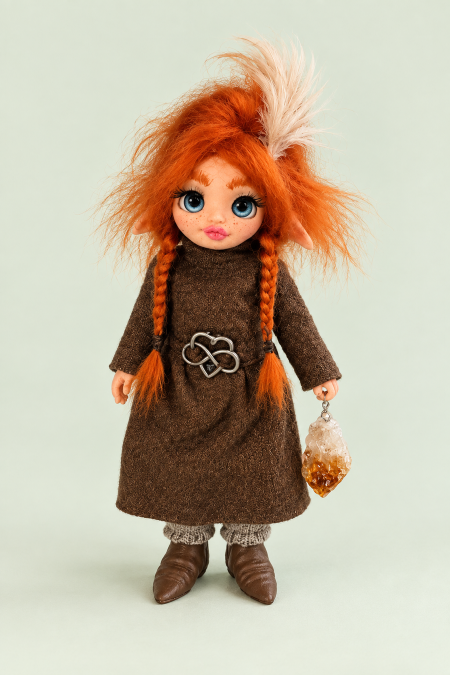 Aurneva | Pixie of the Amber Thread