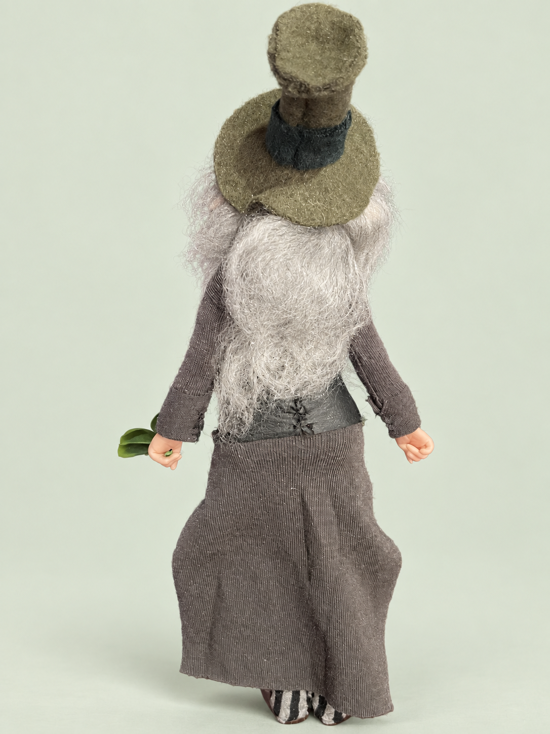 Edda — Back view