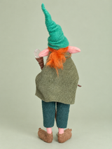 Orión back view in studio
