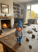 Compañero — handmade company and emotional support guardian art piece by Duendes del Uruguay, view 3