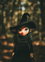 Zephyra - Pixie, a handmade anxiety and mental health guardian art piece by Duendes del Uruguay